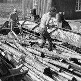 Motiv: Tømmer i mosemaskinen 1985.