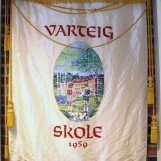 Varteig skoles fane fra 1968