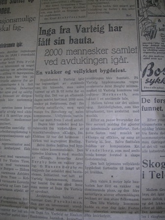 2000 mennesker var til stede p bygdedagen i 1935, da Inga-bautaen ble avduket. Her en faksimile av Sarpsborg Arbeiderblads omtale. 